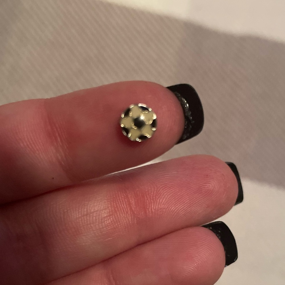 Origami owl living locket soccer ball charm ⚽️